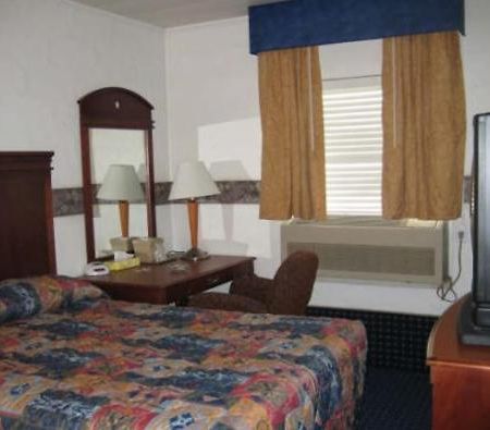 Martin House Motel Brookfield Номер фото